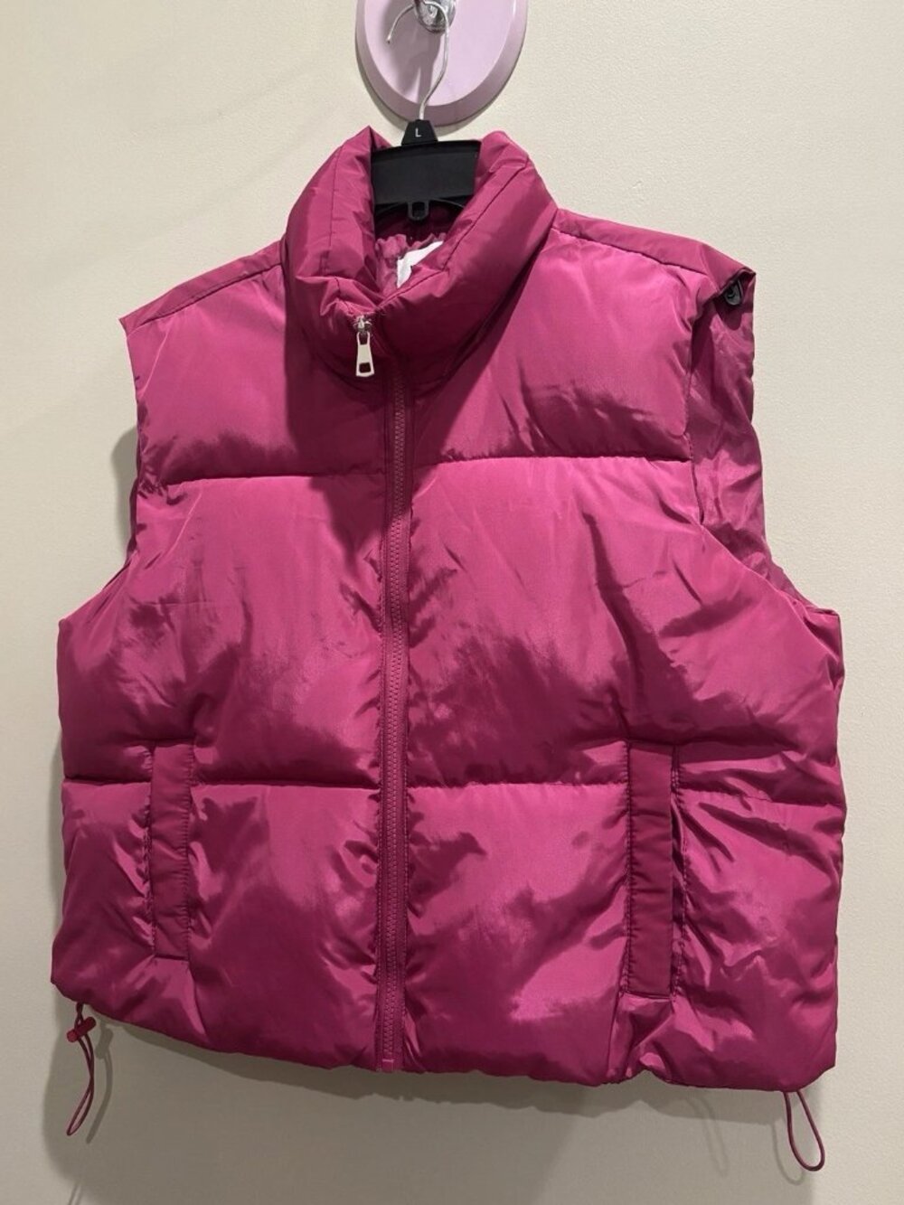 RUE 21 Burgundy Raspberry short puffer Vest, large